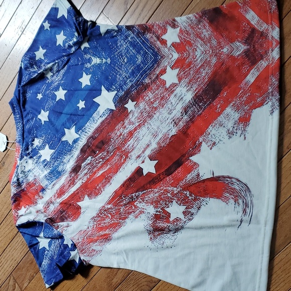 Brand new Red, White and Blue T-shirt - Picture 2 of 3